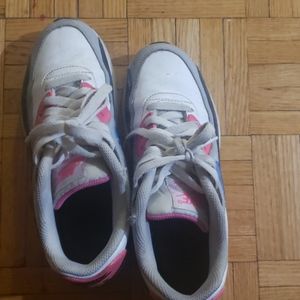 Used Nike Air Max Youth Sneakers